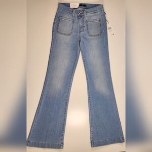 NWT 7 For All Mankind Dojo Tailorless Flare Leg Jeans Light Wash Size 26